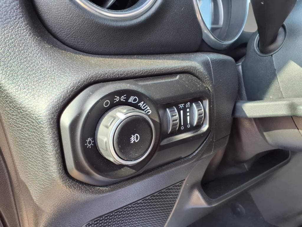 2018 Jeep All-New Wrangler Unlimited Sahara - Photo 11