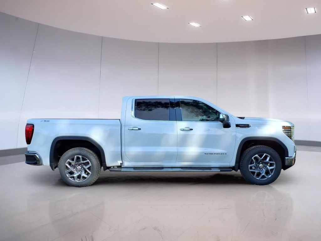 2026 GMC Sierra 1500 SLT - Photo 11