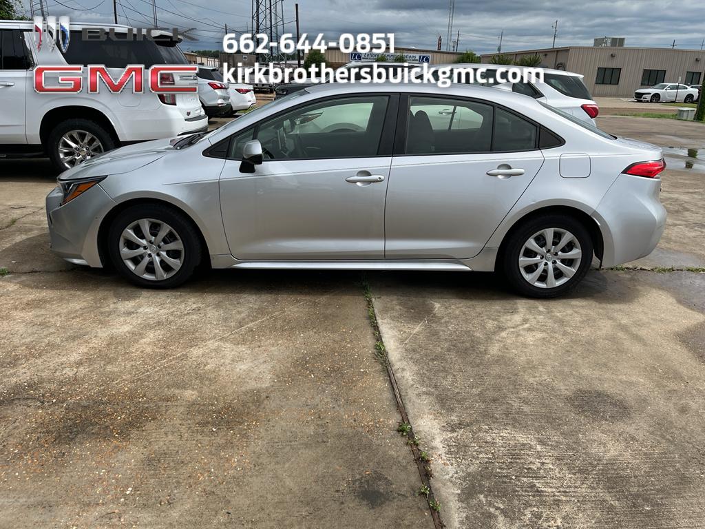 2020 Toyota Corolla LE's photo