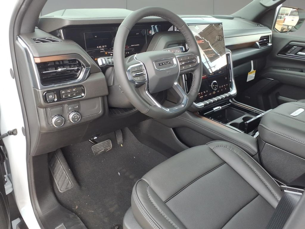 2026 GMC Yukon Denali - Photo 16