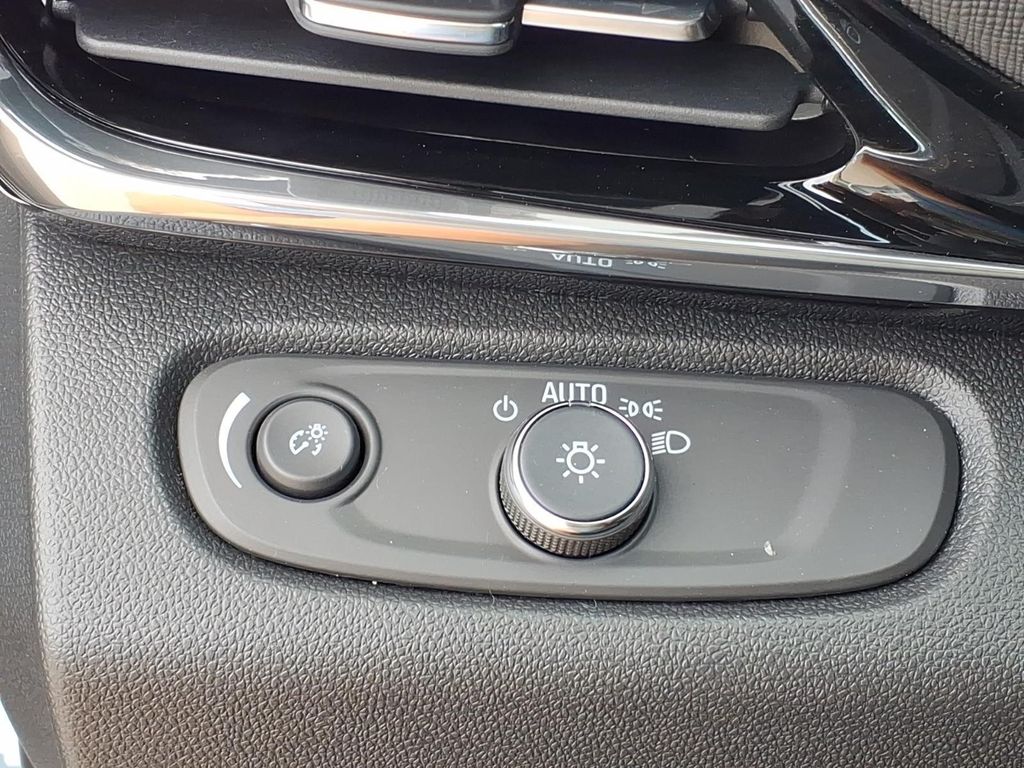 2026 Buick Envista Sport Touring - Photo 21