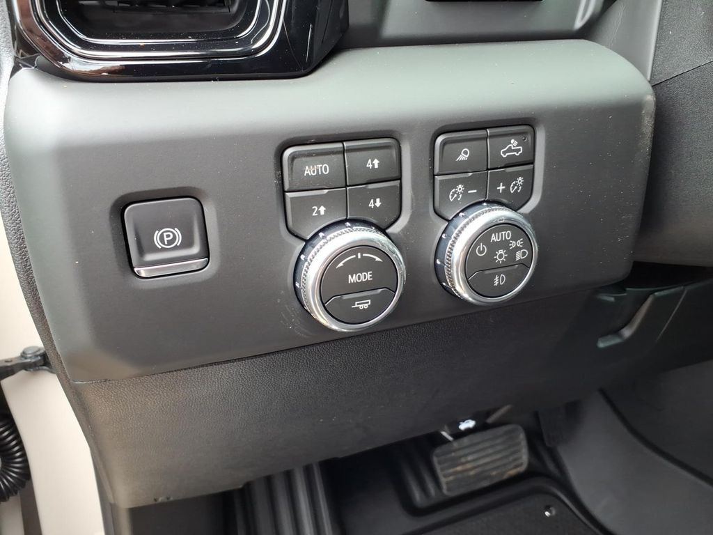 2026 GMC Sierra 2500HD AT4 - Photo 16