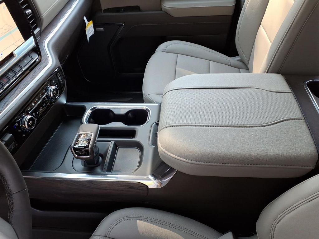 2026 GMC Sierra 1500 SLT - Photo 22