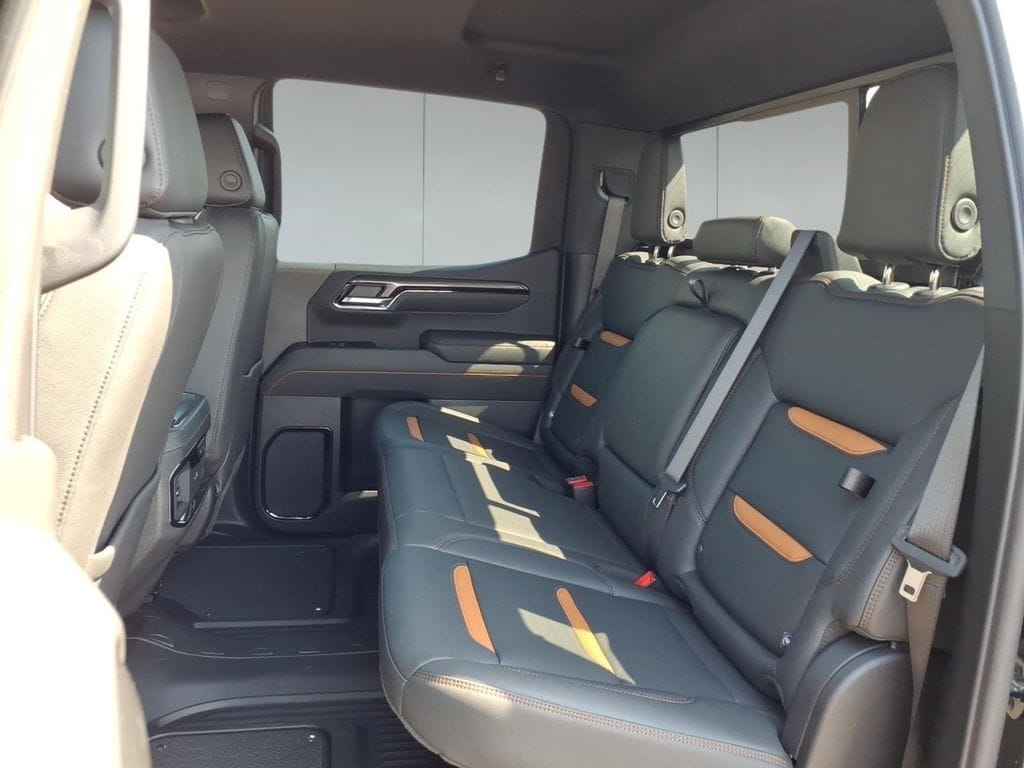 2026 GMC Sierra 1500 AT4 - Photo 9