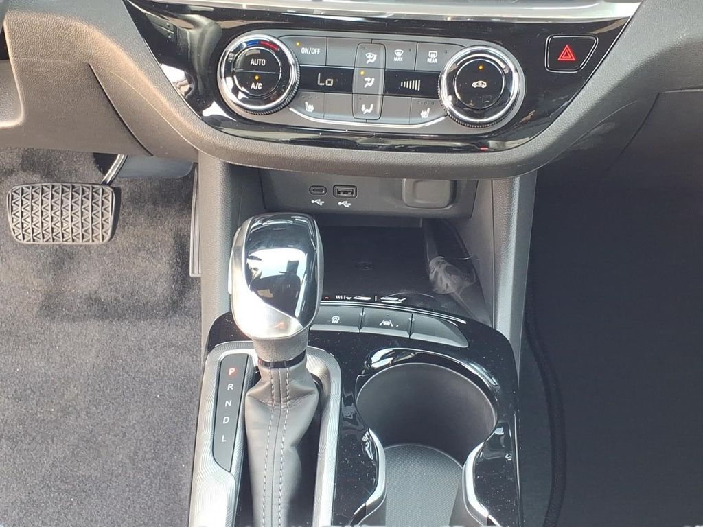 2026 Buick Envista Sport Touring - Photo 18