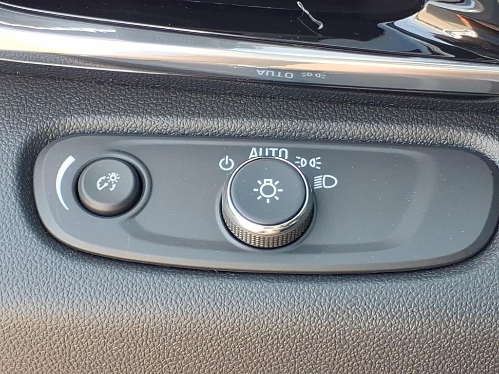 2026 Buick Envista Sport Touring - Photo 21