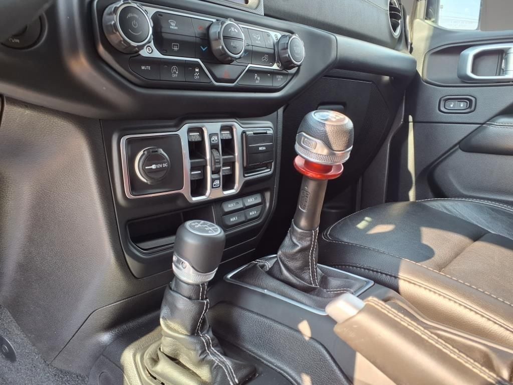 2018 Jeep All-New Wrangler Unlimited Sahara - Photo 15