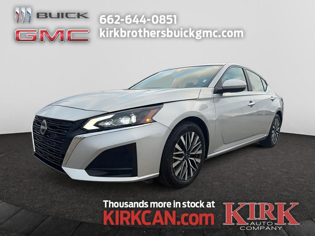 Used 2023 Nissan Altima SV with VIN 1N4BL4DV7PN351410 for sale in Greenwood, MS