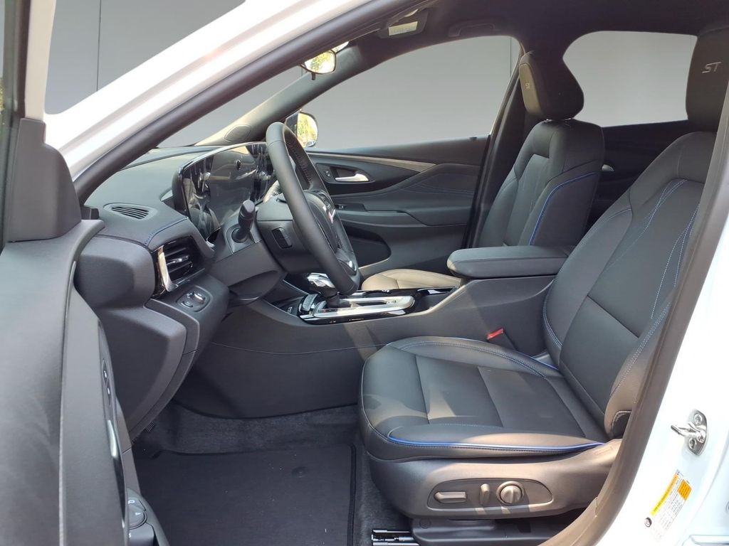 2026 Buick Envista Sport Touring - Photo 18