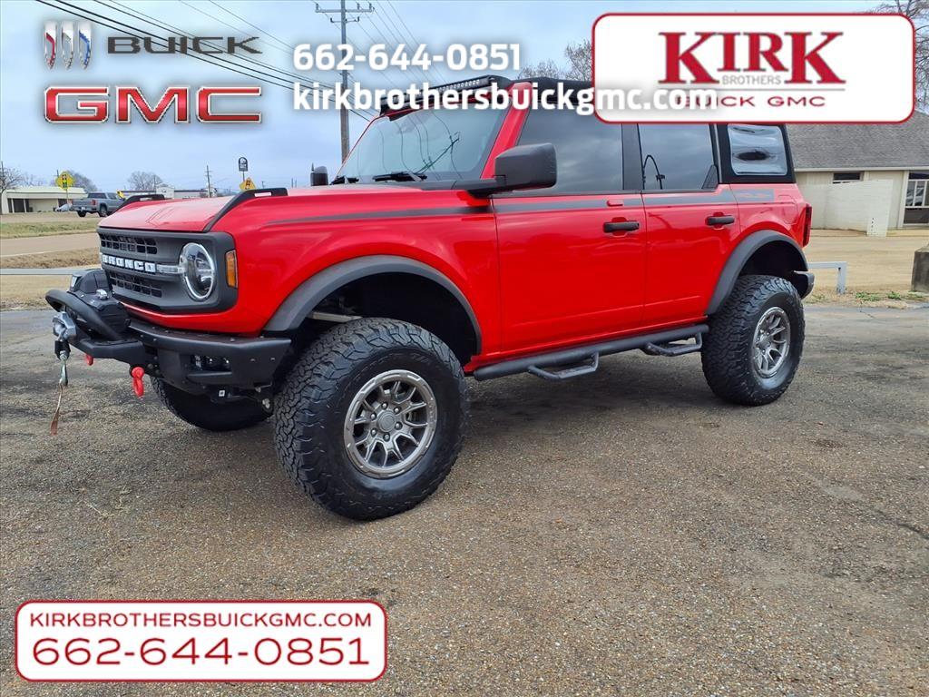 2022 Ford Bronco 4-Door Black Diamond's photo