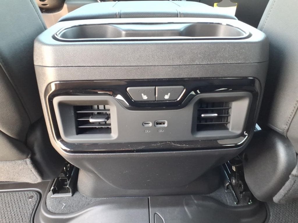 2026 GMC Sierra 1500 AT4 - Photo 10