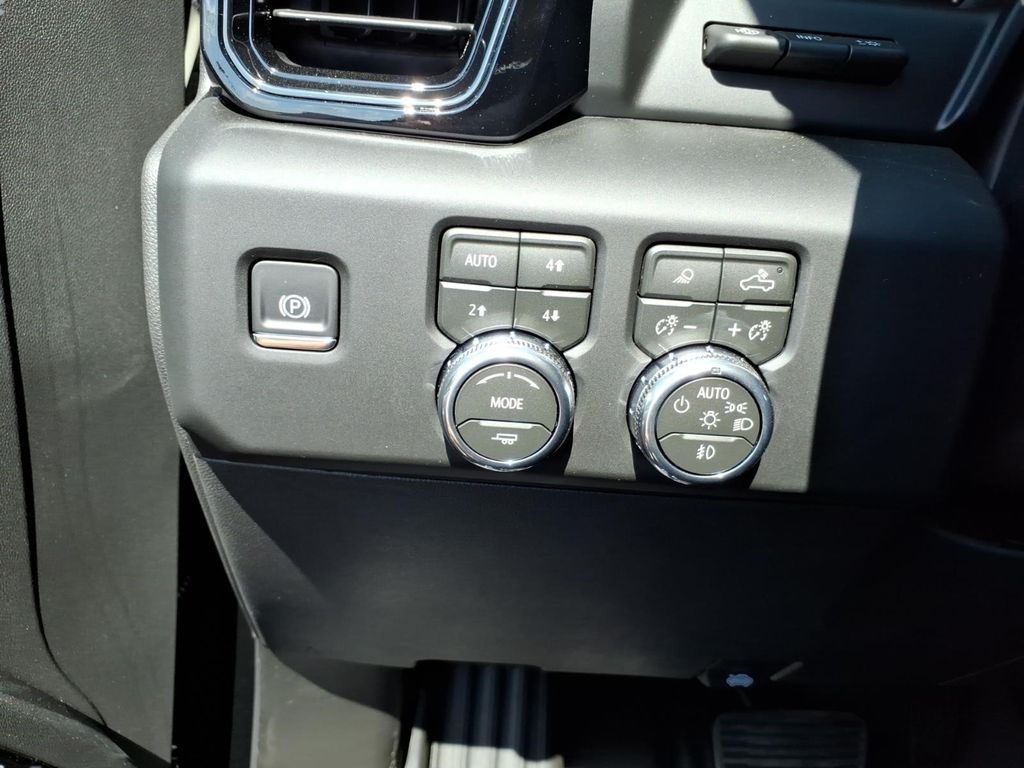2026 GMC Sierra 1500 AT4 - Photo 16