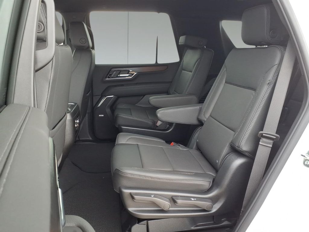 2026 GMC Yukon Denali - Photo 12