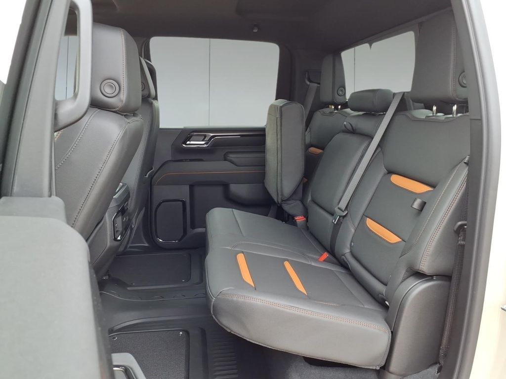2026 GMC Sierra 2500HD AT4 - Photo 10