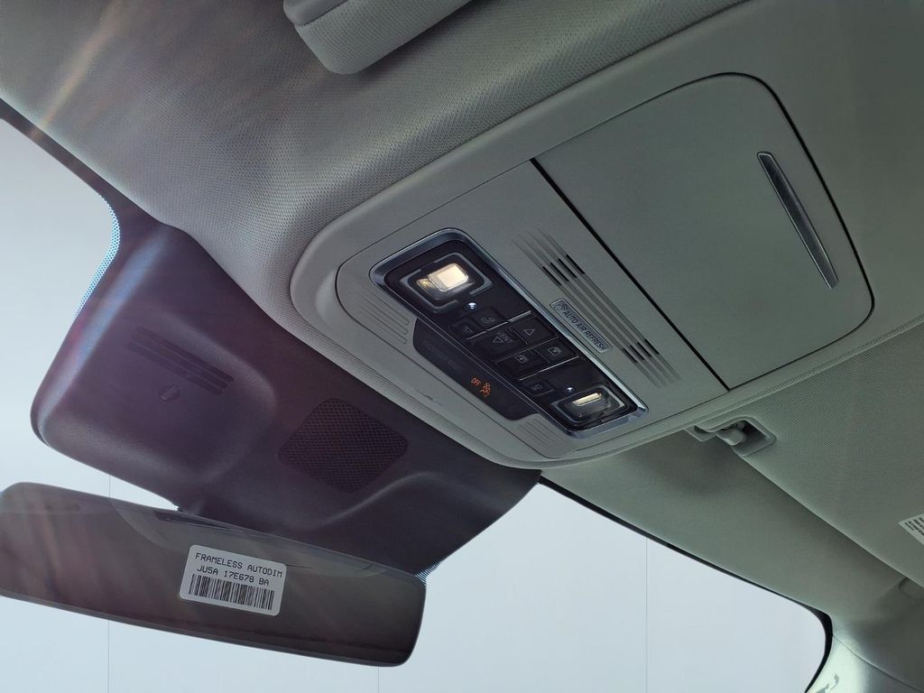 2025 Lincoln Navigator Reserve L - Photo 21