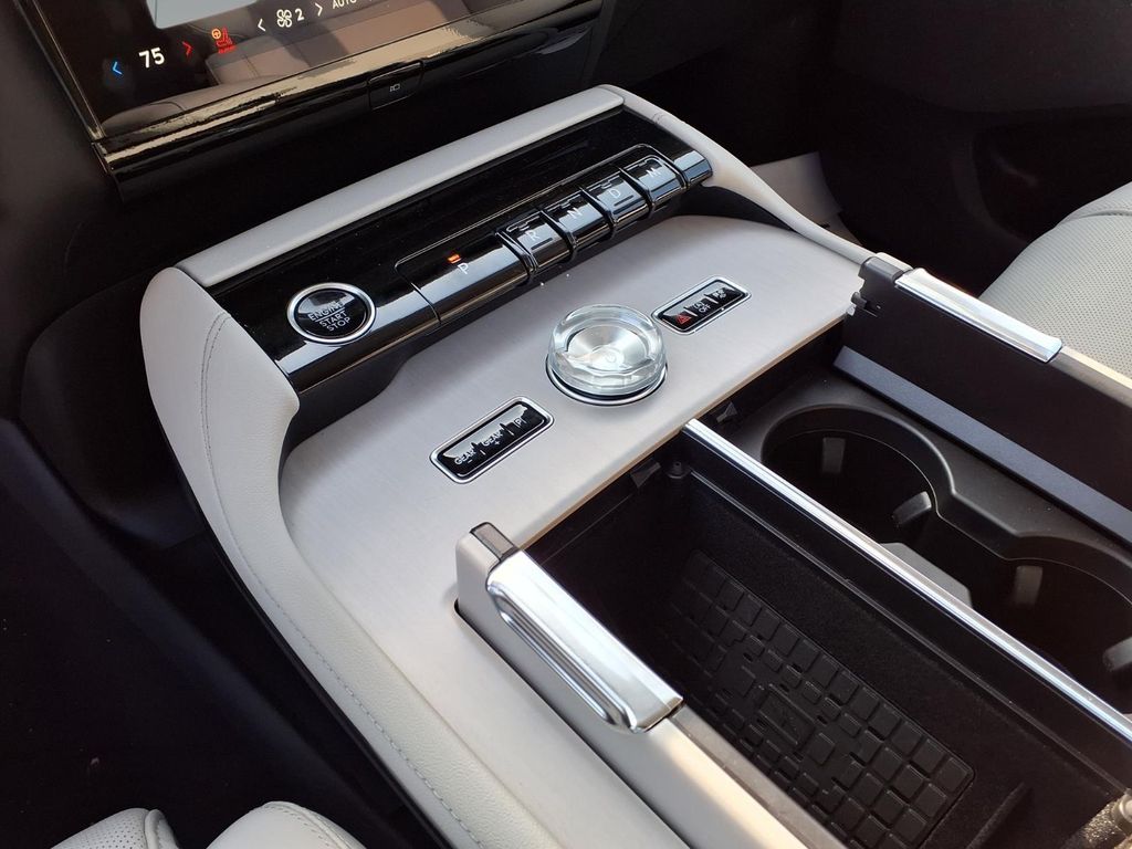 2025 Lincoln Navigator Reserve L - Photo 19
