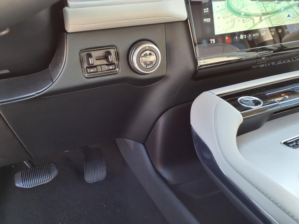 2025 Lincoln Navigator Reserve L - Photo 20