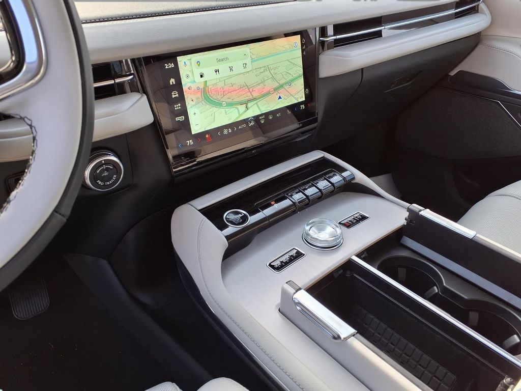2025 Lincoln Navigator Reserve L - Photo 18