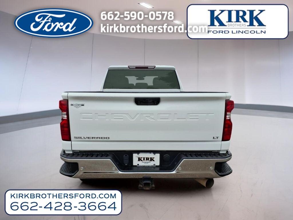 Used 2023 Chevrolet Silverado LT Crew Cab