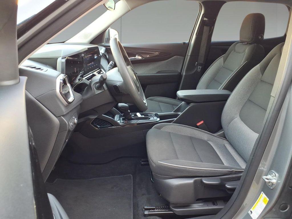 2025 Chevrolet Trailblazer LT - Photo 18