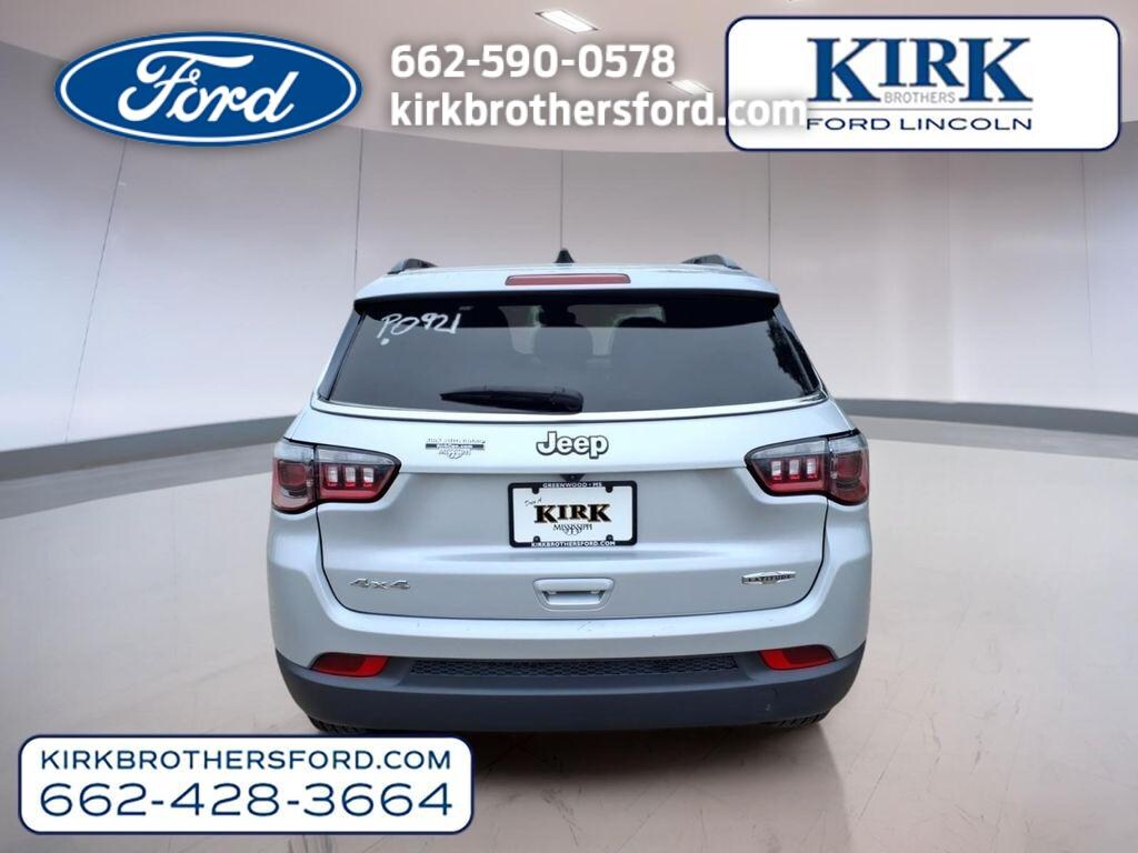 Used 2024 Jeep Compass Latitude Sport Utility