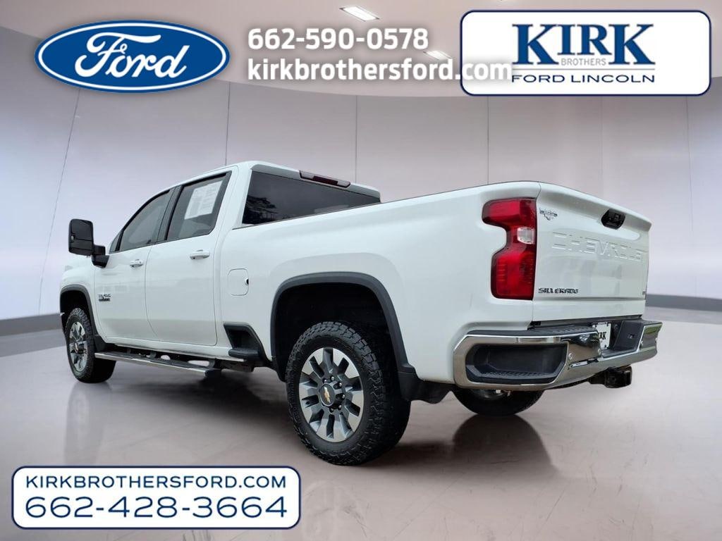 Used 2023 Chevrolet Silverado LT Crew Cab