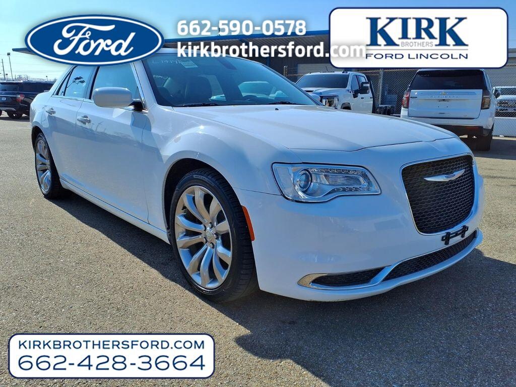 Used 2018 Chrysler 300 Touring L Sedan
