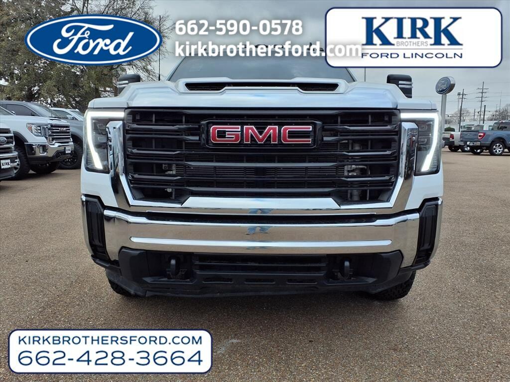 Used 2025 GMC Sierra Pro Crew Cab