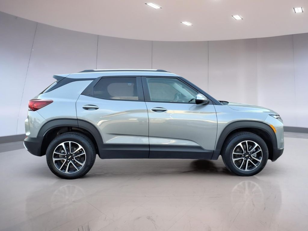 2025 Chevrolet Trailblazer LT - Photo 11