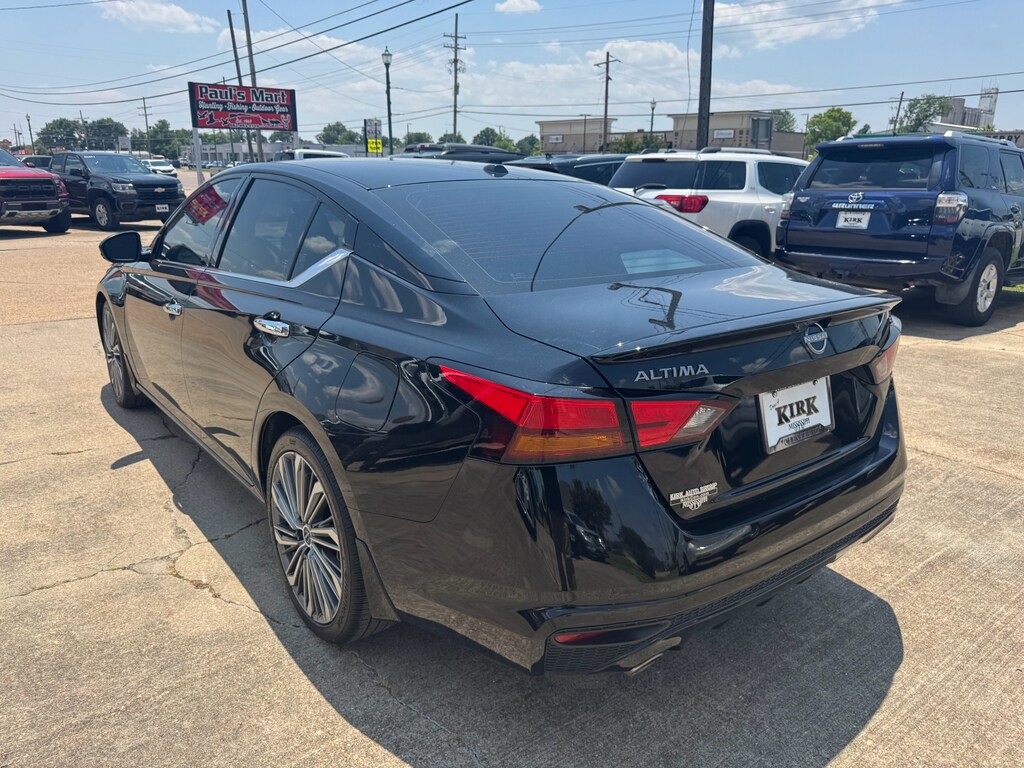 2024 Nissan Altima 2.5 SL photo 3