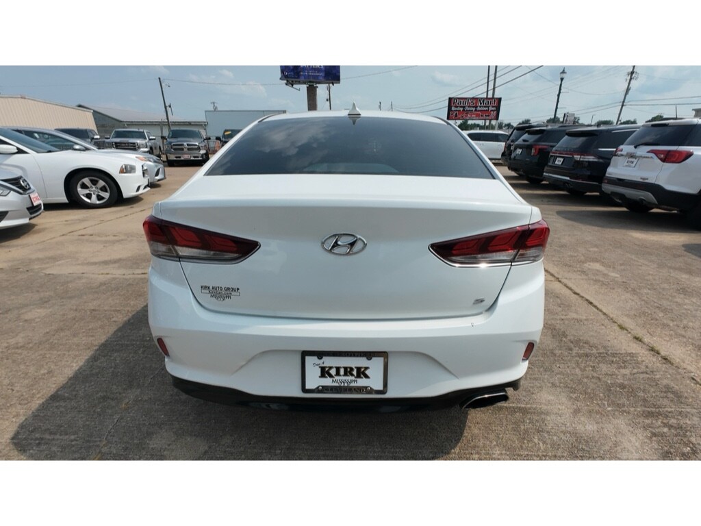 2018 Hyundai Sonata SE photo 3