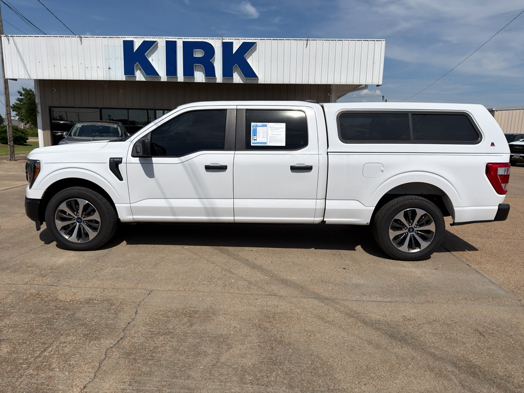 2023 Ford F-150 XL - Photo 2