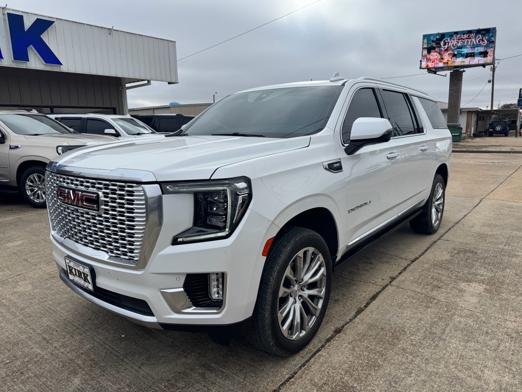 Used 2022 GMC Yukon XL Denali Sport Utility