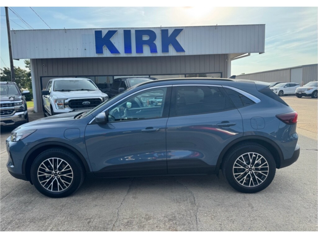 2023 Ford Escape photo 2