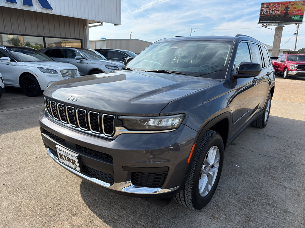 2022 Jeep Grand Cherokee L Laredo 4x4's photo