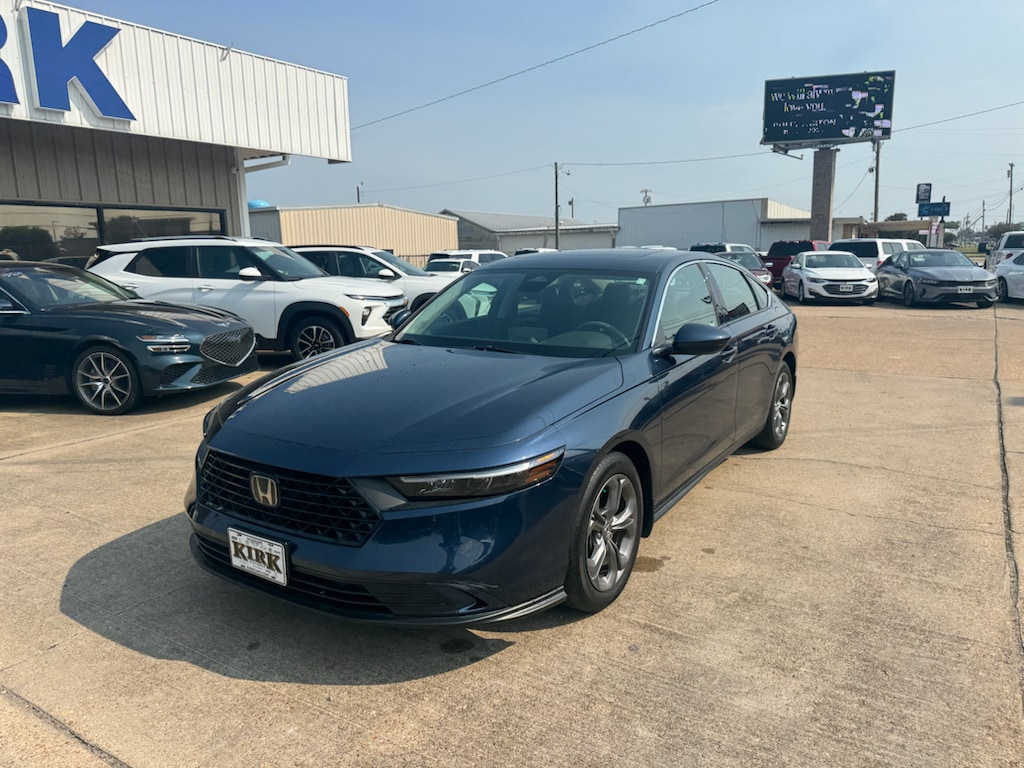 Used 2024 Honda Accord EX Sedan