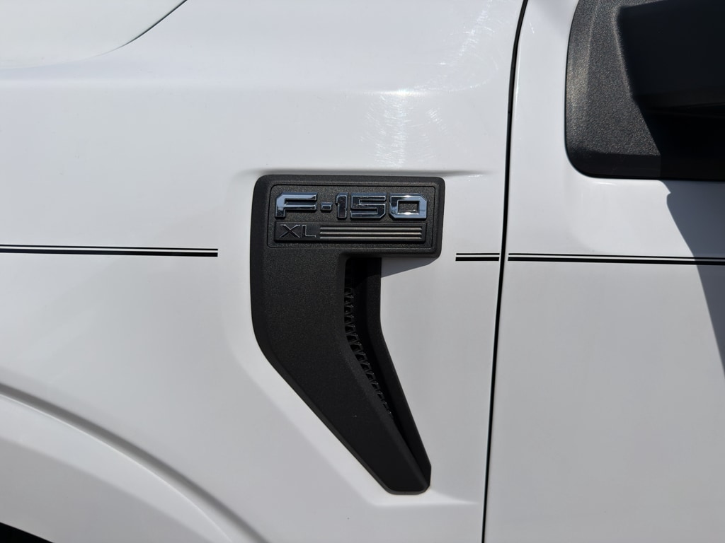 2023 Ford F-150 XL - Photo 10