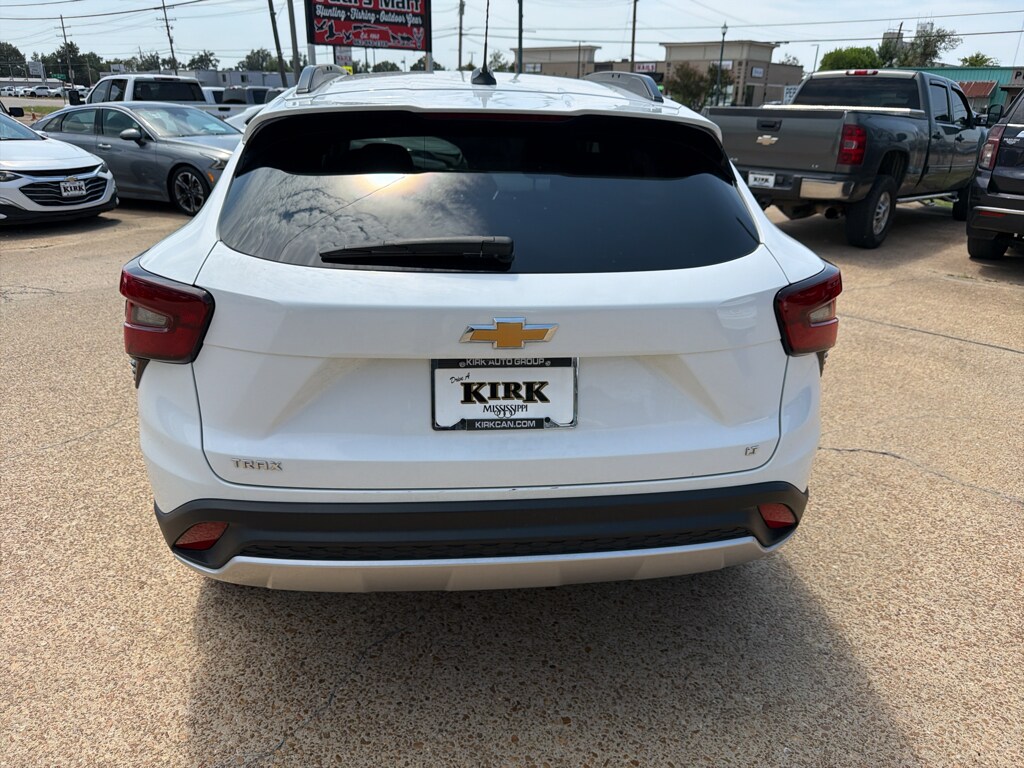 Used 2025 Chevrolet Trax LT Sport Utility