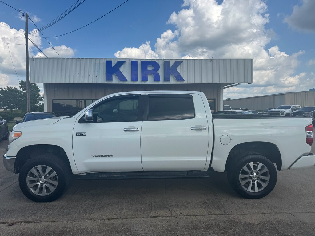 2017 Toyota Tundra Limited photo 2