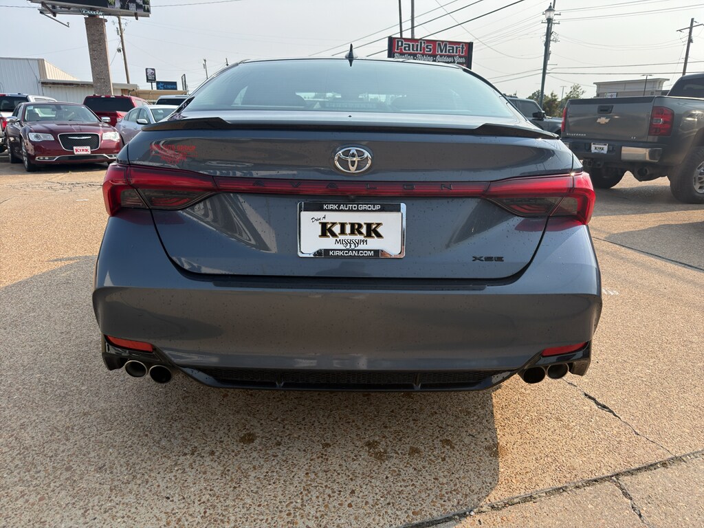 Used 2020 Toyota Avalon XSE Sedan
