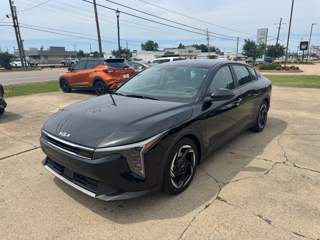 2025 Kia K4 EX AT's photo