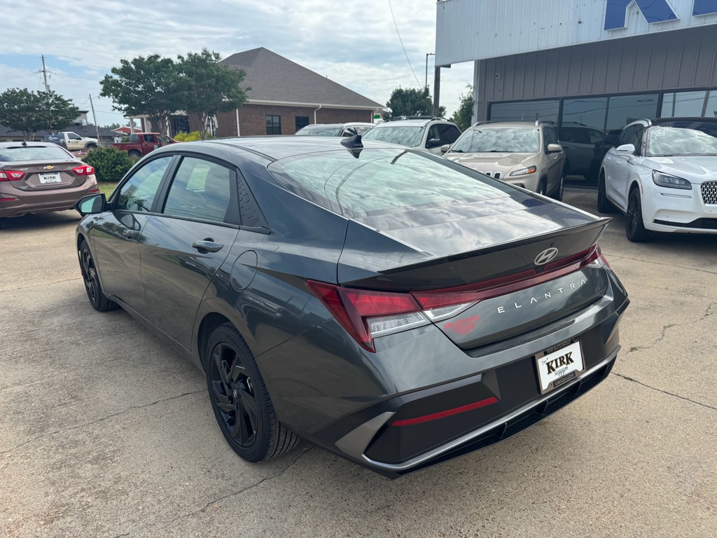 Used 2026 Hyundai Elantra SEL Sport Sedan