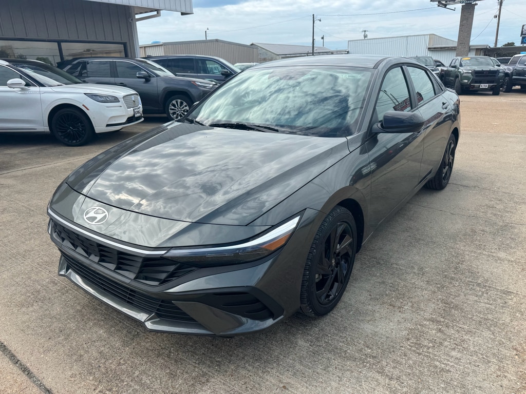 Used 2026 Hyundai Elantra SEL Sport Sedan