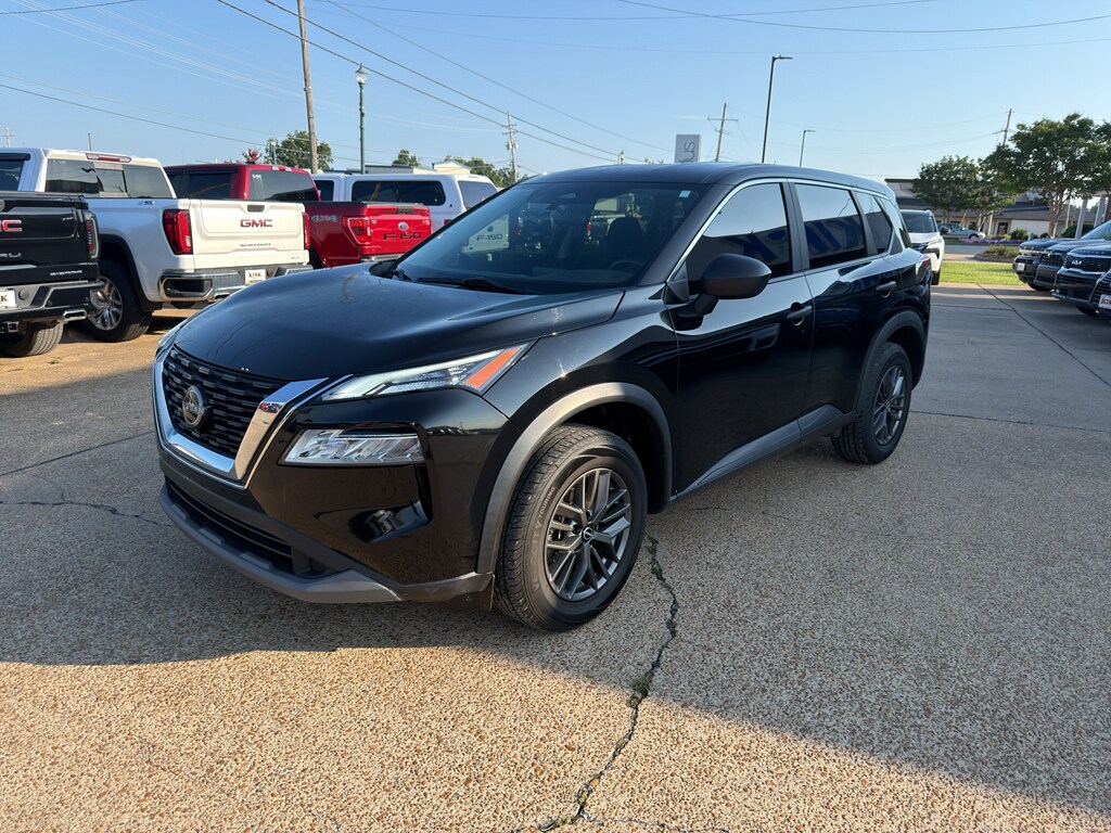 Used 2023 Nissan Rogue S Sport Utility