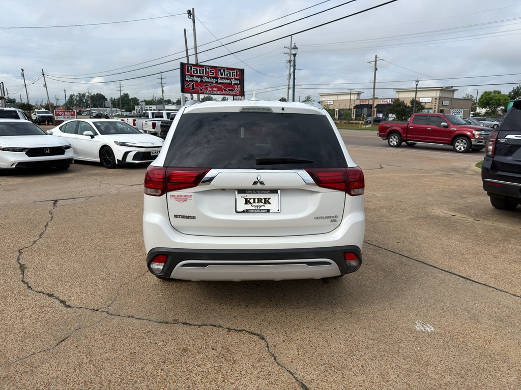 Used 2019 Mitsubishi Outlander ES Sport Utility