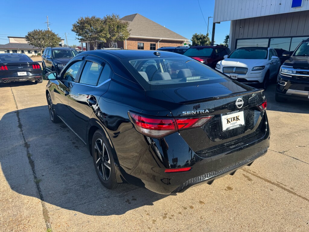 2024 Nissan Sentra SV photo 3