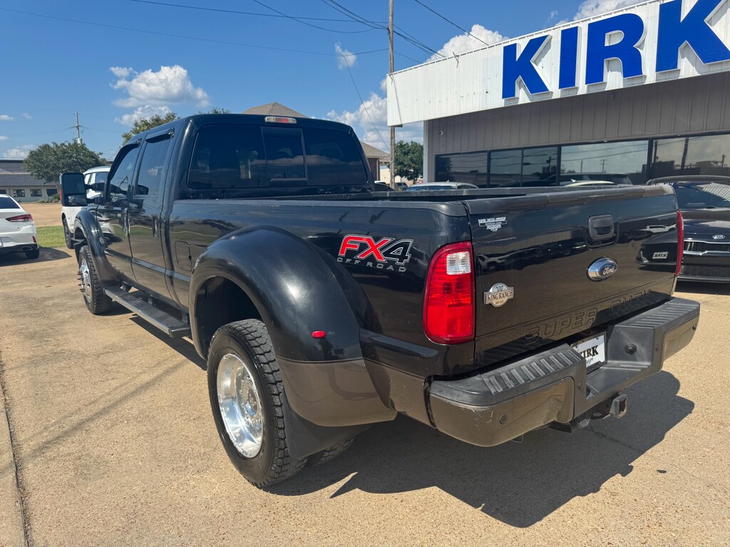 2015 Ford F-450 Lariat photo 3