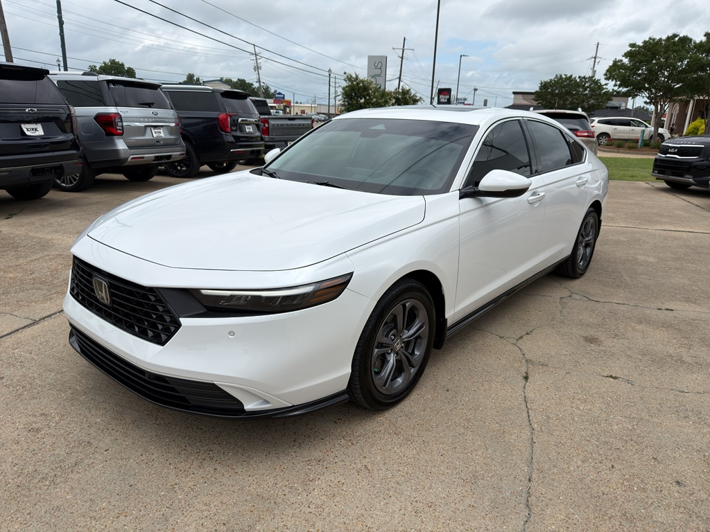 2025 Honda Accord Hybrid EX-L's photo