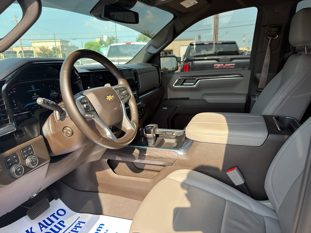 2024 Chevrolet Silverado 1500 LTZ - Photo 21