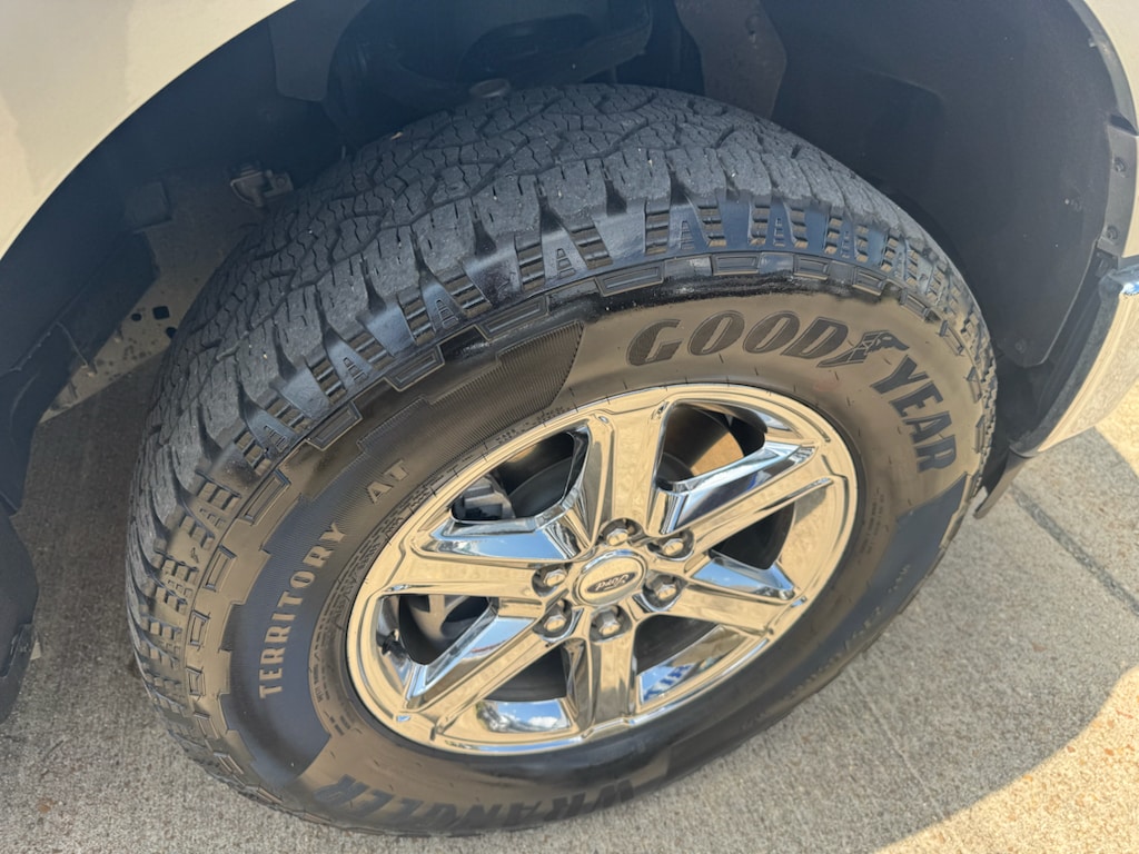 2025 Ford F-150 XLT - Photo 12